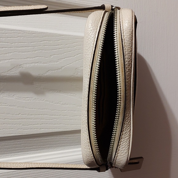 Coach - Picture 4 of 6